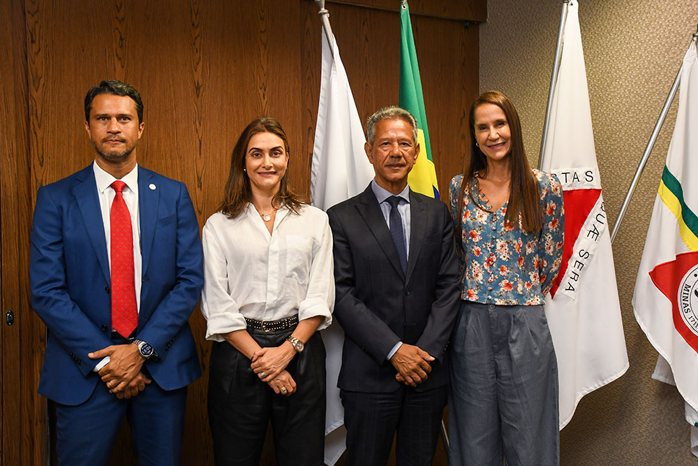 not-Visita-de-cortesia-Delegado-Leonardo-Mota-e-delegadas-Carolina-Bechelany-e-Maria-Alice-Faria.jpg