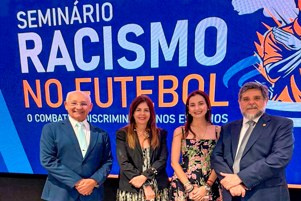 Not-Seminario-Racismo-no-Futebol.jpg