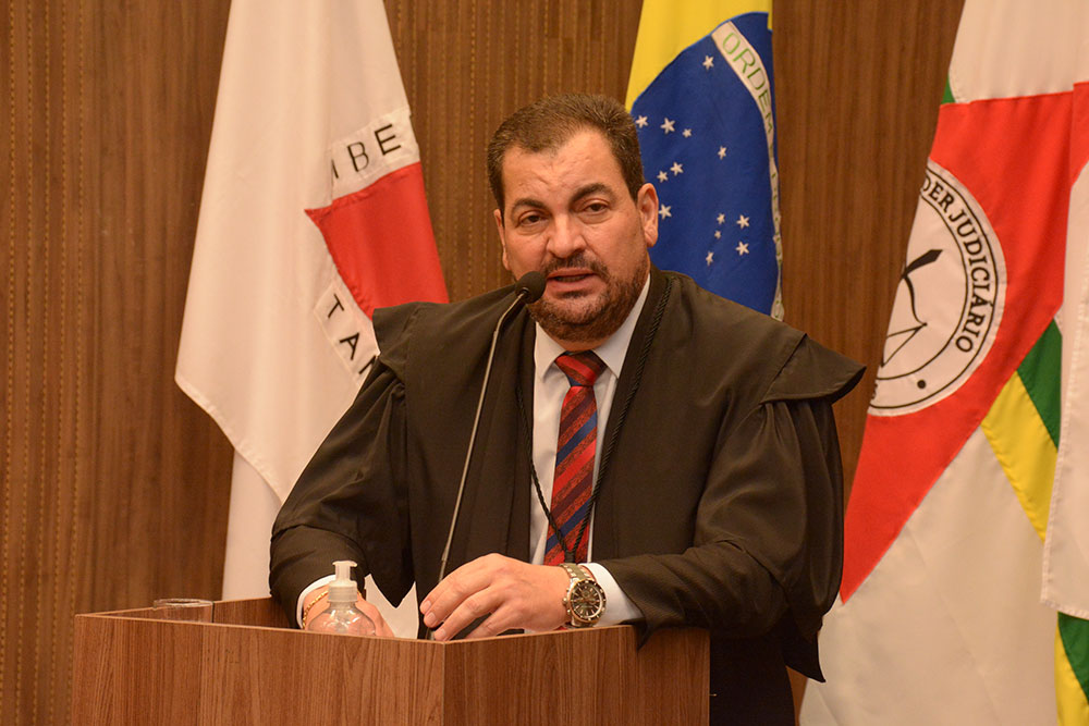 not-2-Elias-Camilo.jpg