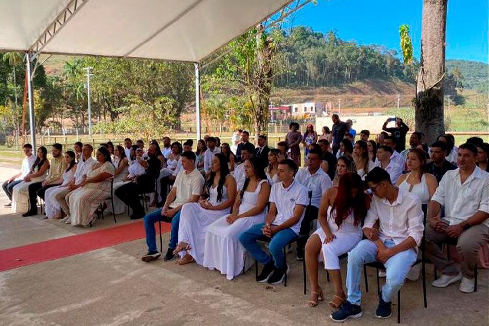 Not-1---Casamento-Comunitario-em-Ervalia.jpg