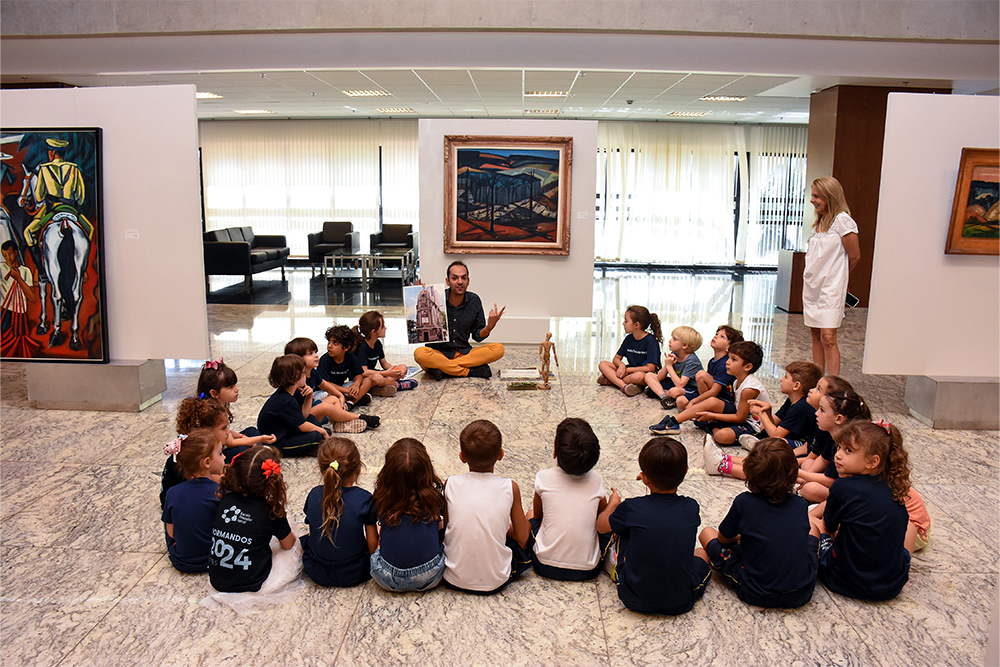 Not---Conhecendo-o-Judiciario-Escola-Theodor-Herzl---Visita-a-exp-Inima-de-Paula.3.jpg