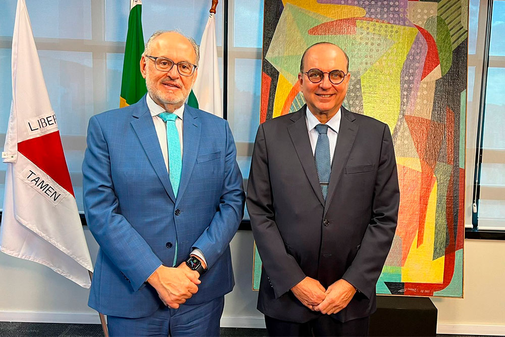 Not---Visita-do-deputado-Roberto-Andrade-ao-presidente-do-TJMG-desembargador-Jose-Arthur-Filho.jpg