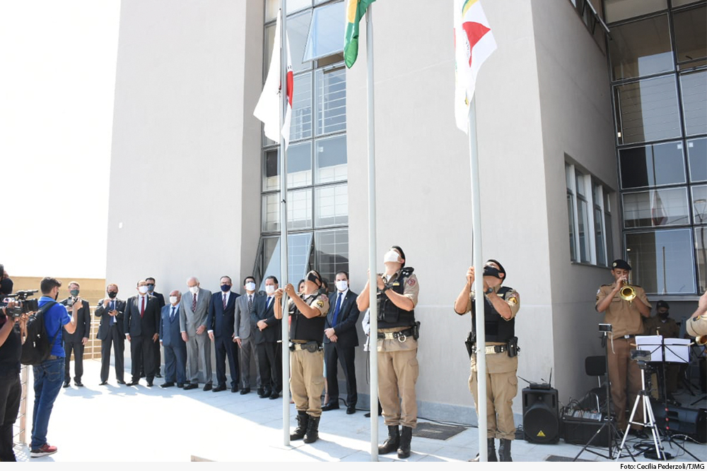 noticia3-forum-carmo-do-rio-claro.jpg