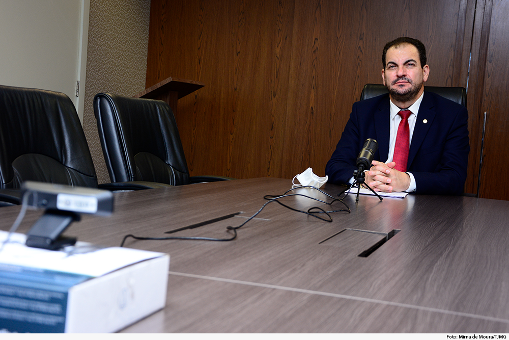 noticia-live-30-anos-eca-pres-gilson-30.07.2020.jpg