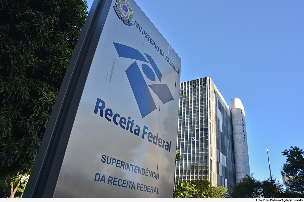 Imagem da fachada do prédio da Receita Federal