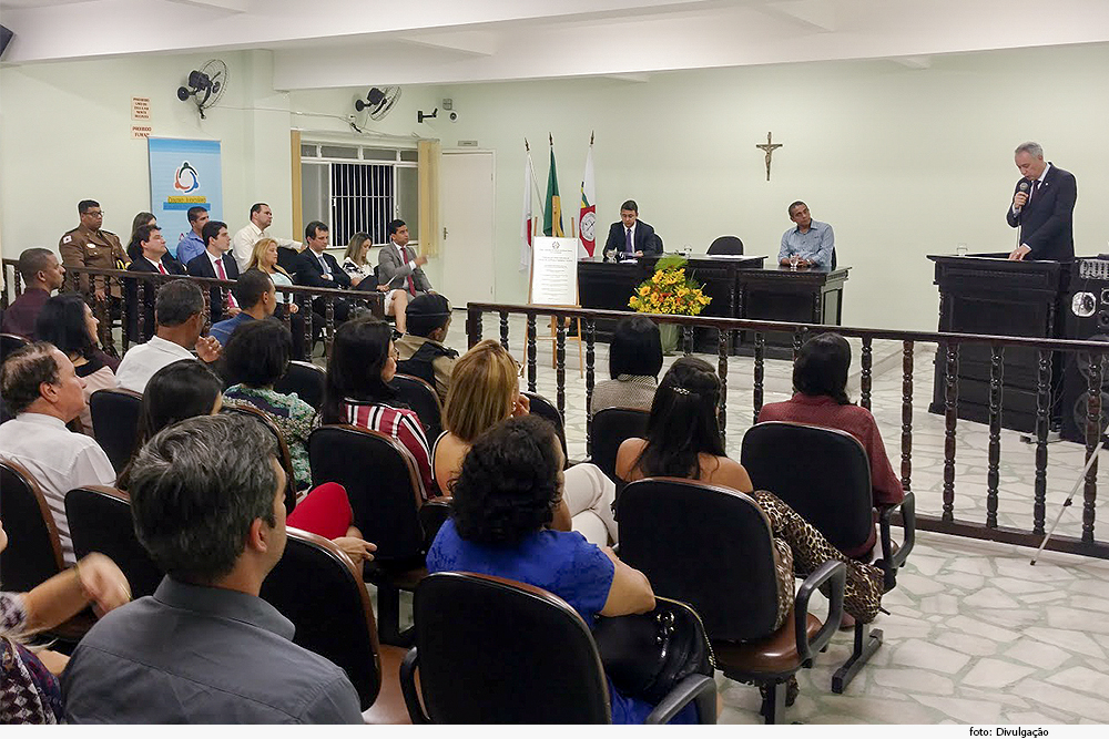 noticia-2--cejusc-nanuque.jpg