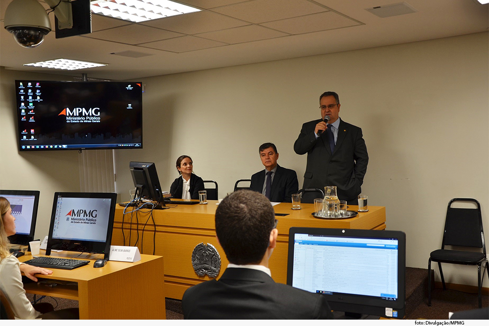 noticia02_-evento-novos-promotores-mpmg-21-05-19.jpg