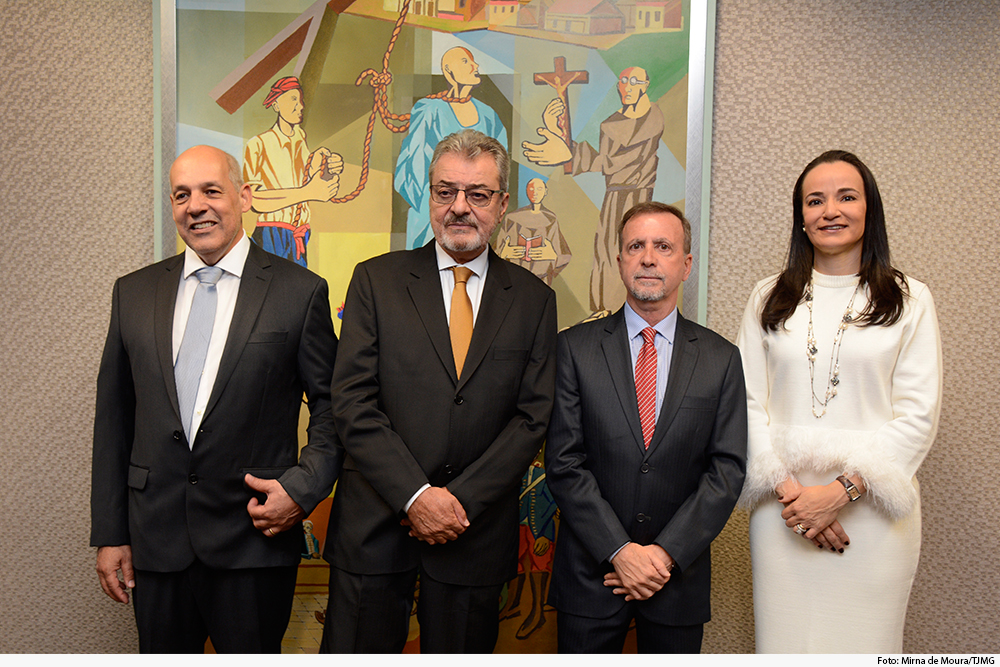 noticia7-posse-desembargadores-13.06.19.jpg
