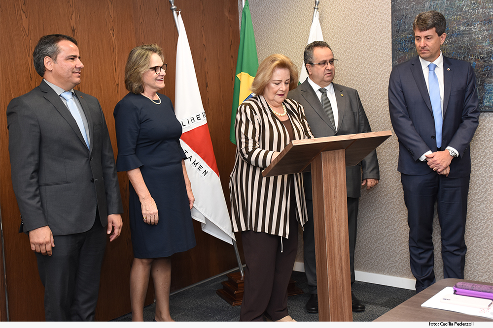 noticia-assinatura-de-acordo-com-municipios2.jpg