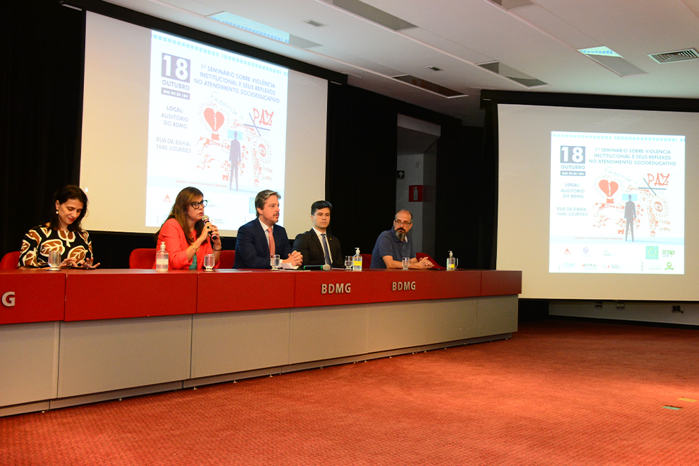 Not---Seminario-violencia-institucional---2---.jpg