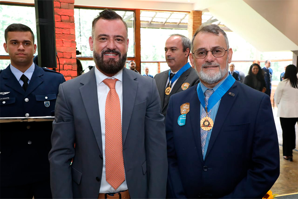 Not---Entrega-Medalha-Santos-Dumont1.jpg