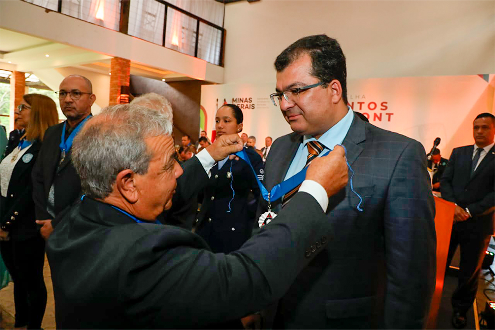 Not---Entrega-Medalha-Santos-Dumont2.jpg