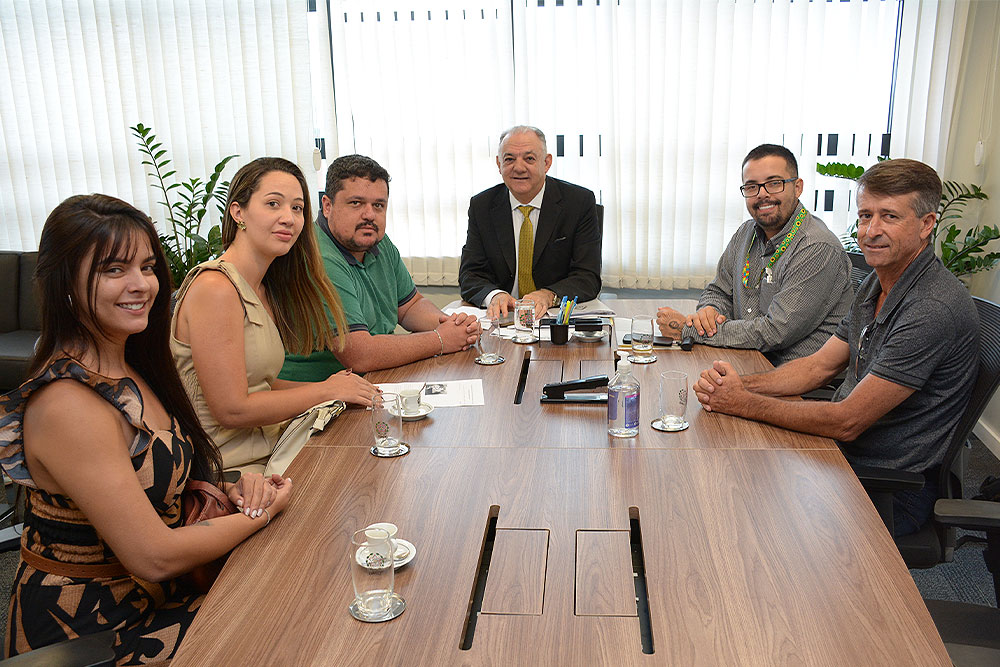 Not---Primeira-vice-recebe-comitiva-de-Baependi.jpg