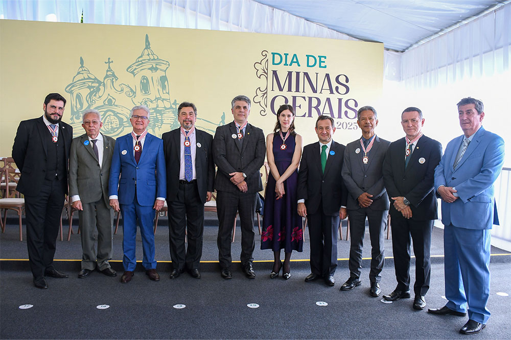 Not-Dia-de-Minas-medalhas-grupocomPresidente.jpg