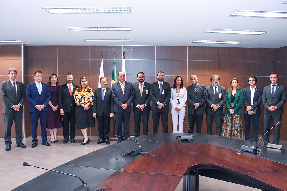 Not---Governador-Jose-Arthur-recebe-visita-do-Pr-da-OAB-e-Diretoria.1.jpg