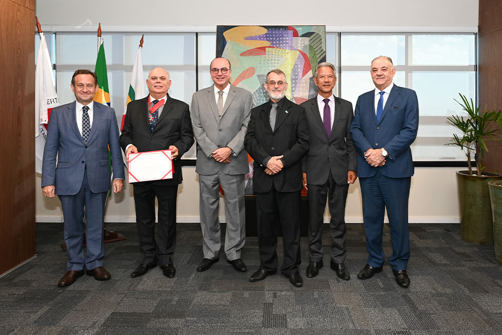 Not-1---Entrega-de-Medalha-Des.-Saulo-Versiani-Penna.jpg