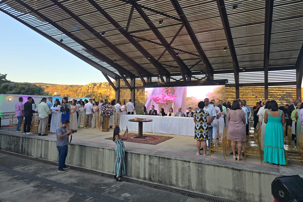 Not--Casamento--Comunitario--Diamantina3.jpg