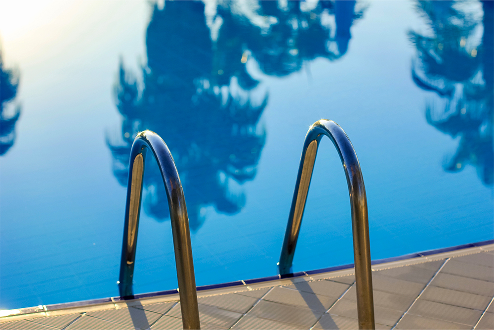 Not---Piscina-vazia..jpg