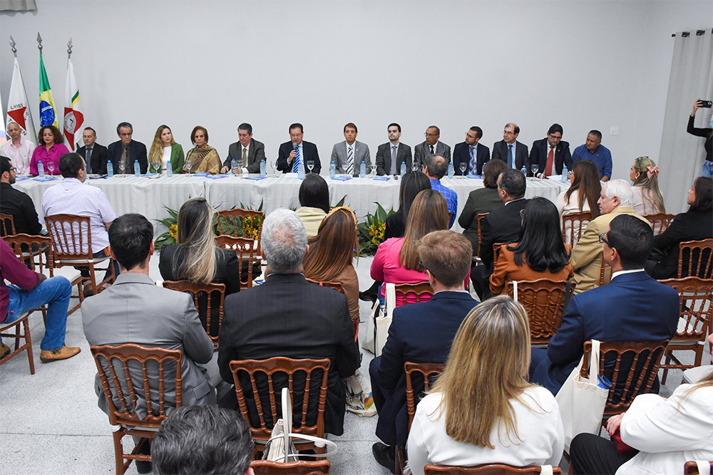 Politica das APACS-Encontro de Magistrados-Frutal-em baixa-Euler Junior.jpg