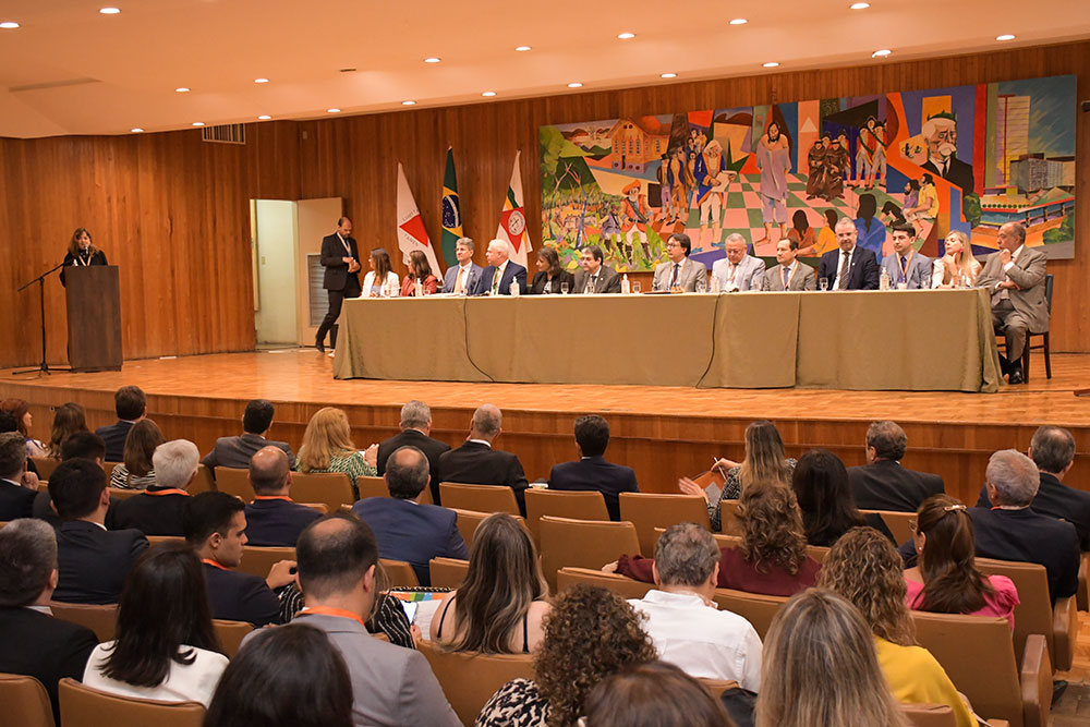 Mediacao e Conciliacao -Fonamec-em baixa-13-04-23-Cecilia Pederzoli.jpg