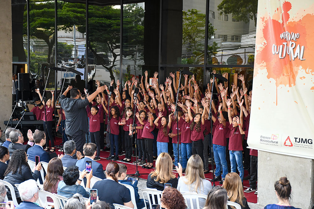 37 - Orquestra e Coral Cecilia Pederzoli.jpg
