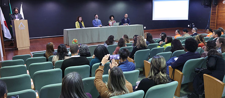 Fonar e Rogéria: foco na prevenção do feminicídio em BH