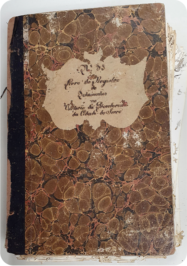 Foto capa do livro de testamento 
