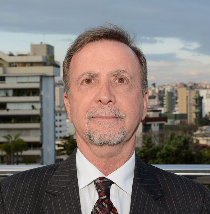 Foto do É desembargador do Tribunal de Justiça de Minas Gerais. Maurício Pinto Ferreira