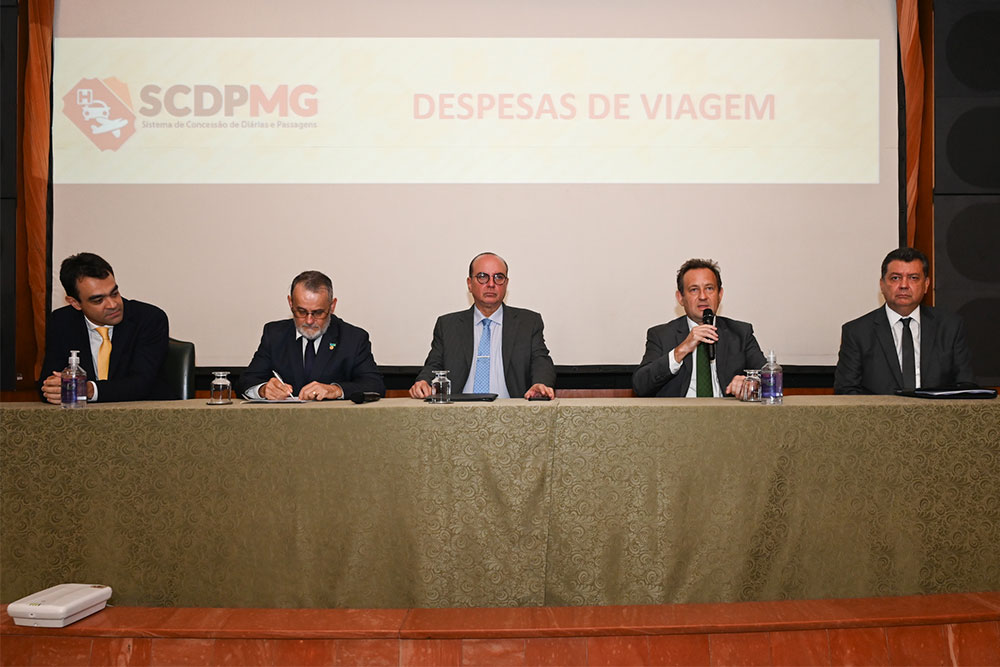 Licitacao_ contratos e terceirizacao Lanc.-Sistema-de-Concessao-de-Diarias-_SCPP_ Glaucia Rodriges.jpg