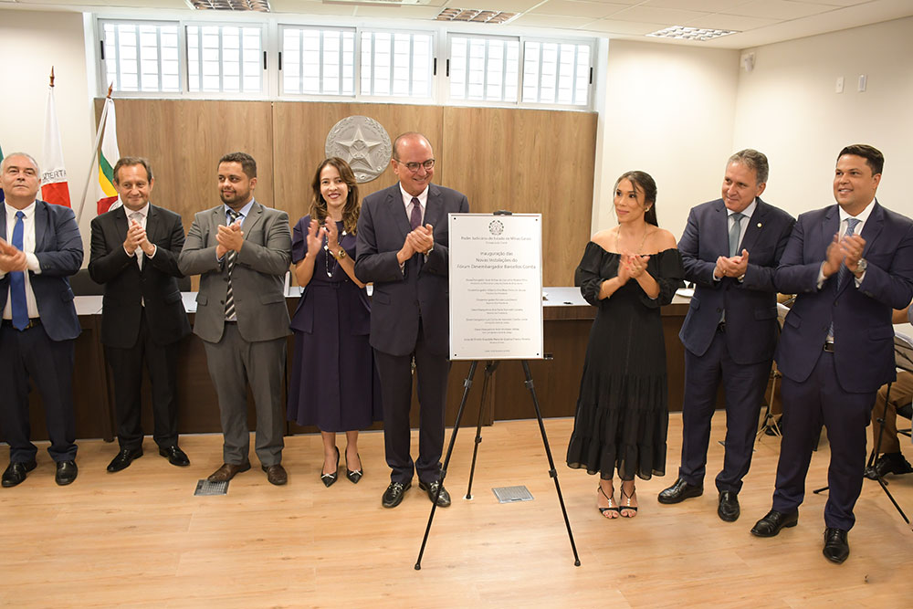 Aceleracao de obras - colocar essa tambem no inicio . Cecilia Pederzoli.jpg