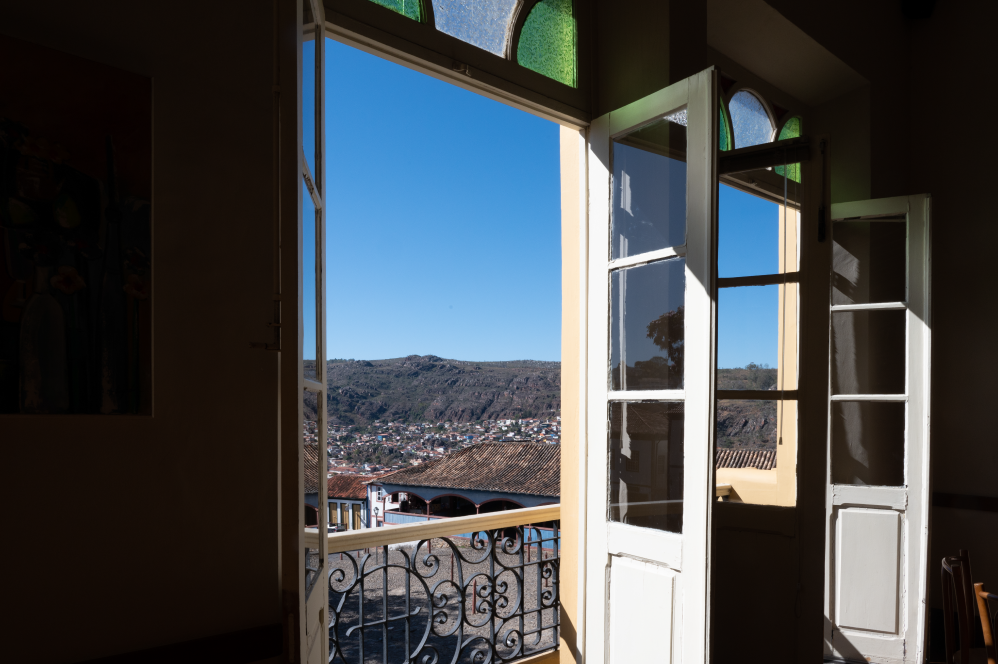 Foto janelas que se abrem para Diamantina 