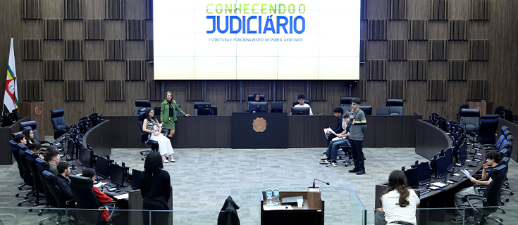 "Conhecendo o Judiciário" especial Filhos de servidores e colaboradores participaram da atividade no TJMG e no Fórum Cível e Fazendário